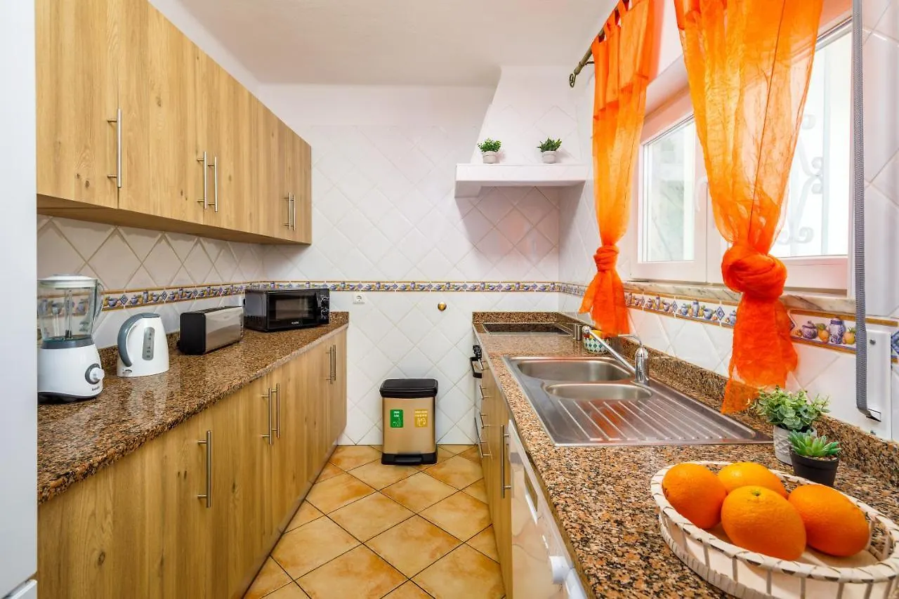 Villa Nobre By The Portuguese Butler Albufeira 0*,
